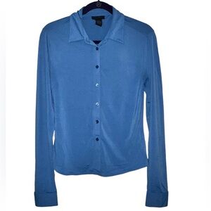 The Limited Stretch women’s Medium button down long sleeved blue shirt
